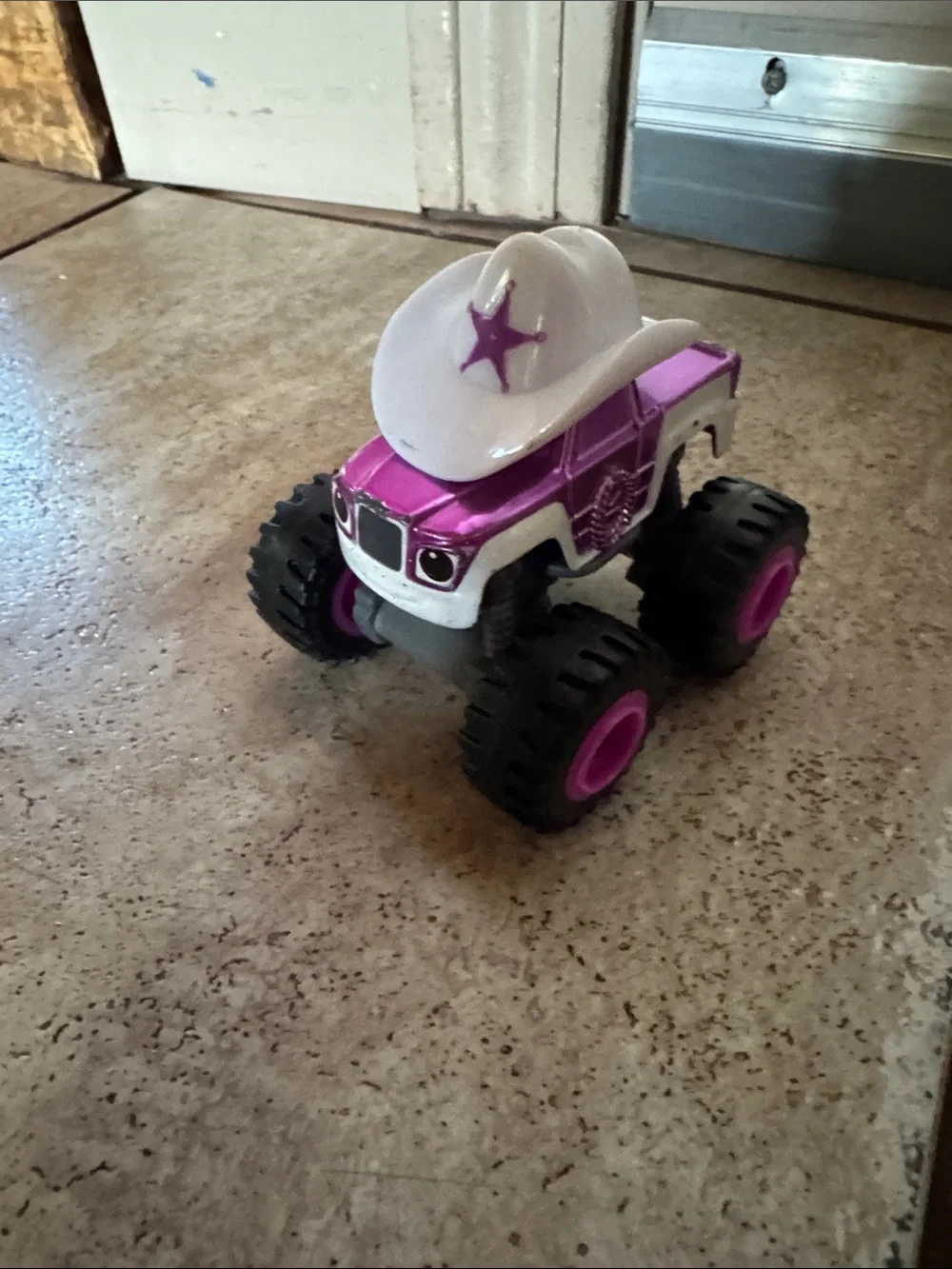 Blaze and the Monster Machines Character Monster Truck Set
